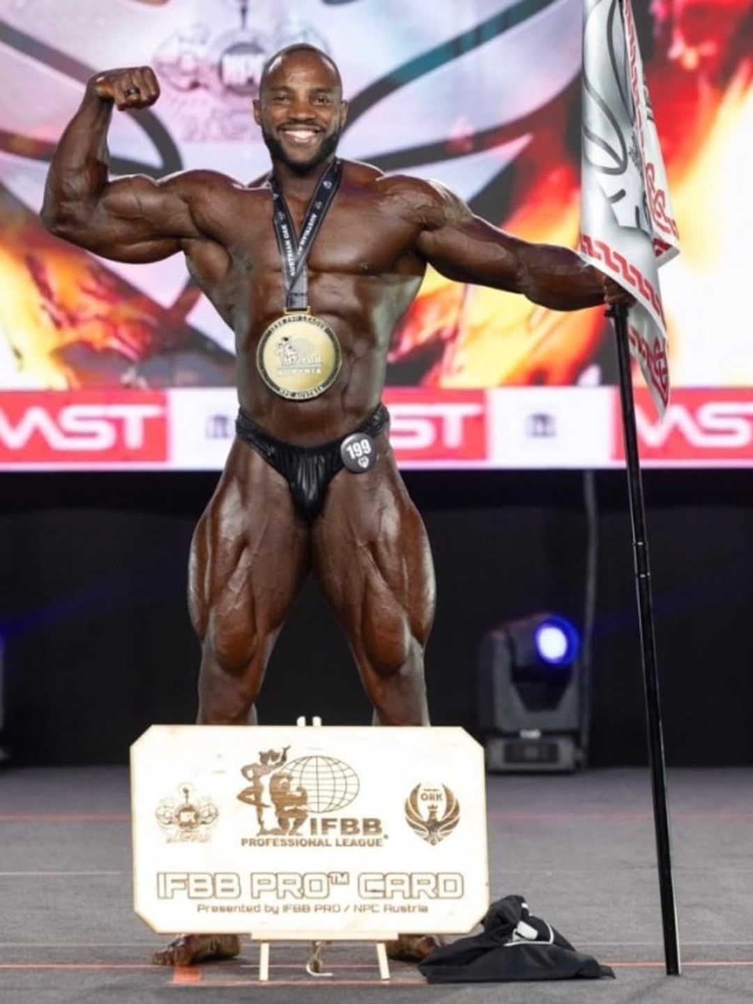 ProFlow Academy athlete on stage